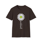 Daisy Graphic T-Shirt — Simple Yellow Center Floral Tee